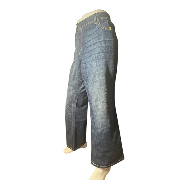 OLD NAVY “The Flirt” Just Below the Waist Boot Cut Jeans Size 24 Short - Picture 3 of 10